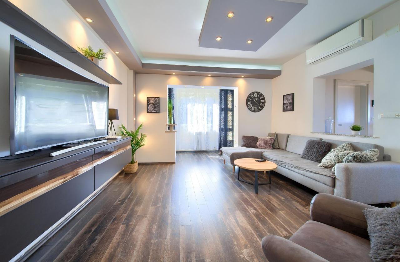 Luxury Apartments Vanessa, Нівице Екстер'єр фото