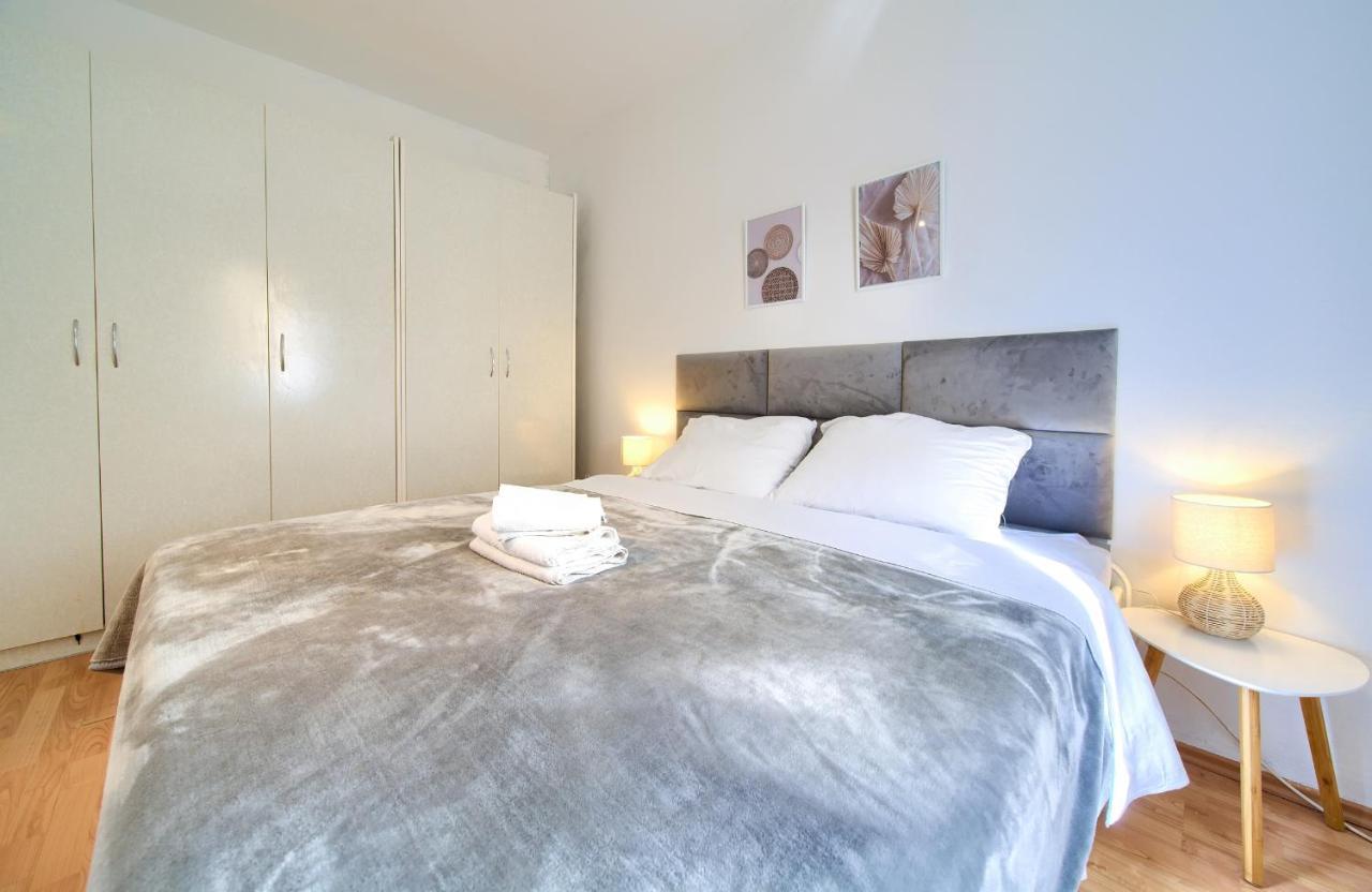Luxury Apartments Vanessa, Нівице Екстер'єр фото